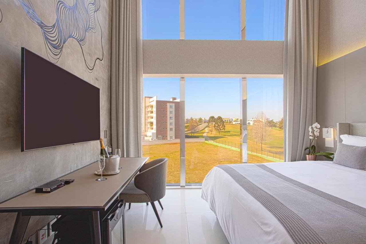 Suryaa Hotel Pinhais, Curio Collection By Hilton Экстерьер фото