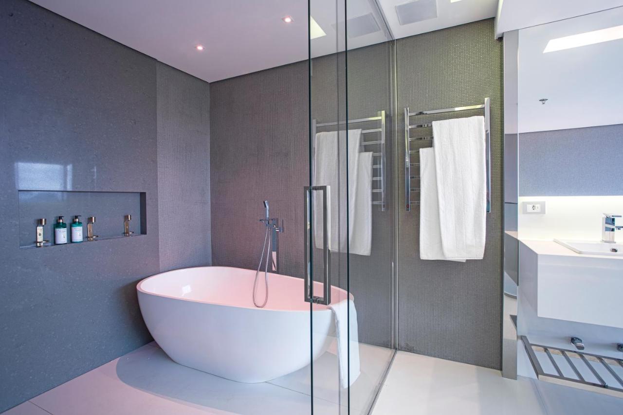 Suryaa Hotel Pinhais, Curio Collection By Hilton Экстерьер фото