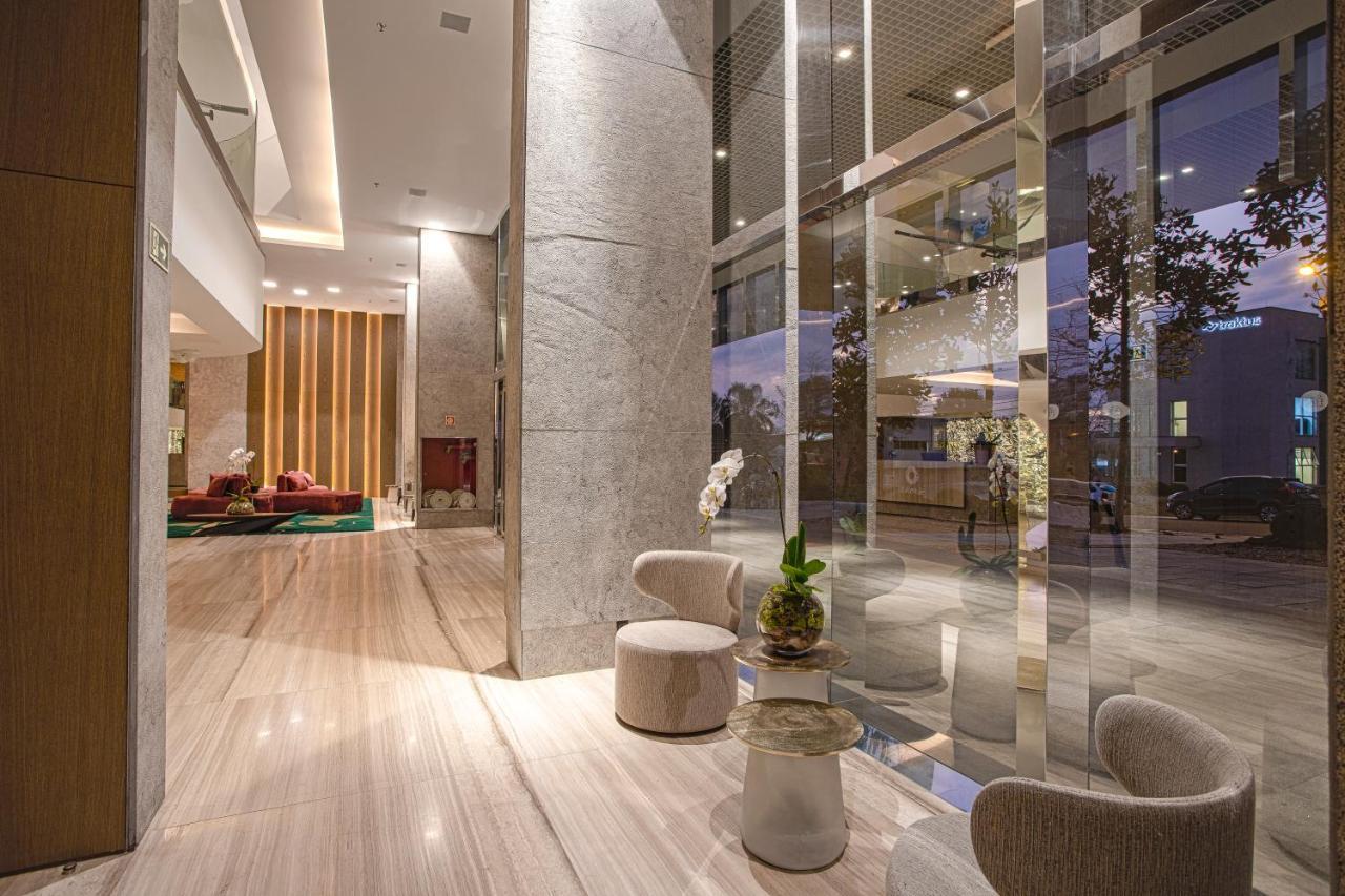 Suryaa Hotel Pinhais, Curio Collection By Hilton Экстерьер фото