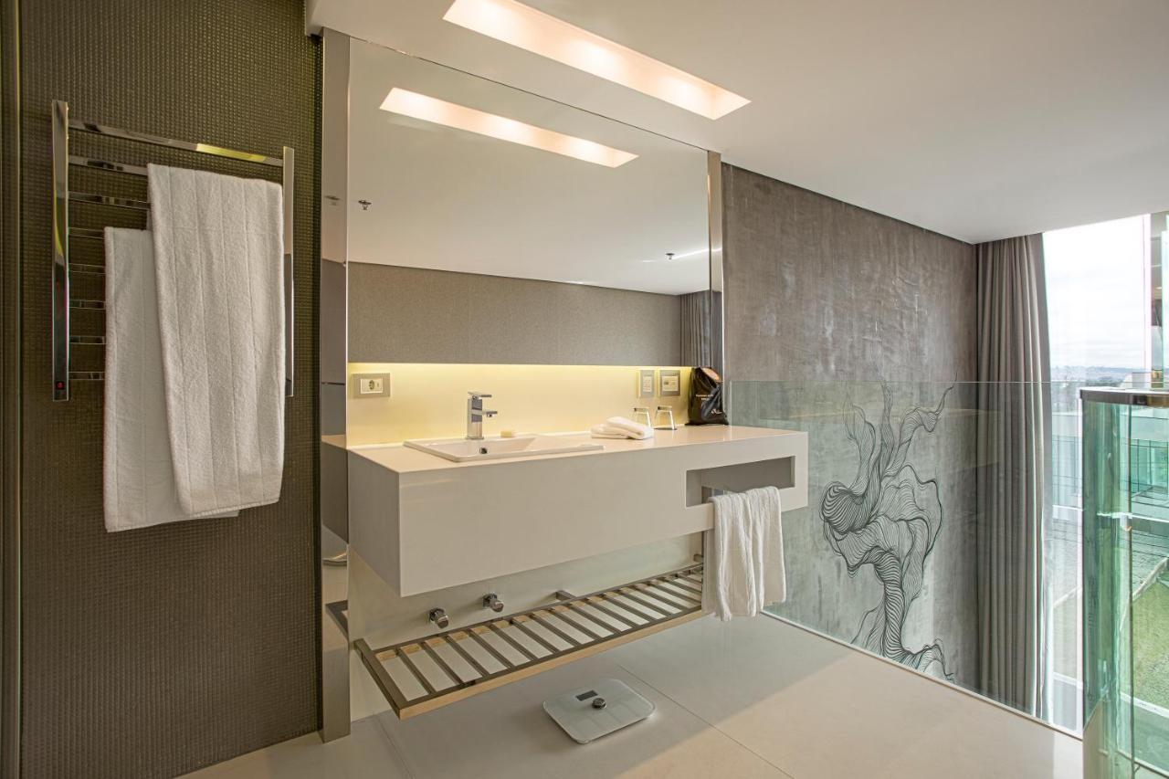 Suryaa Hotel Pinhais, Curio Collection By Hilton Экстерьер фото