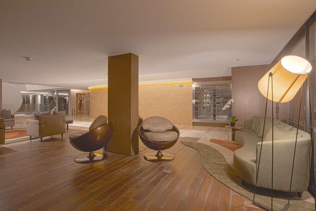 Suryaa Hotel Pinhais, Curio Collection By Hilton Интерьер фото