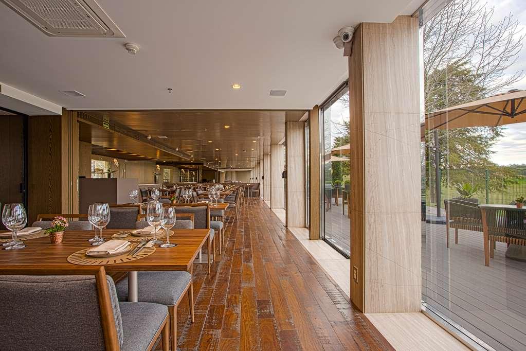 Suryaa Hotel Pinhais, Curio Collection By Hilton Ресторан фото