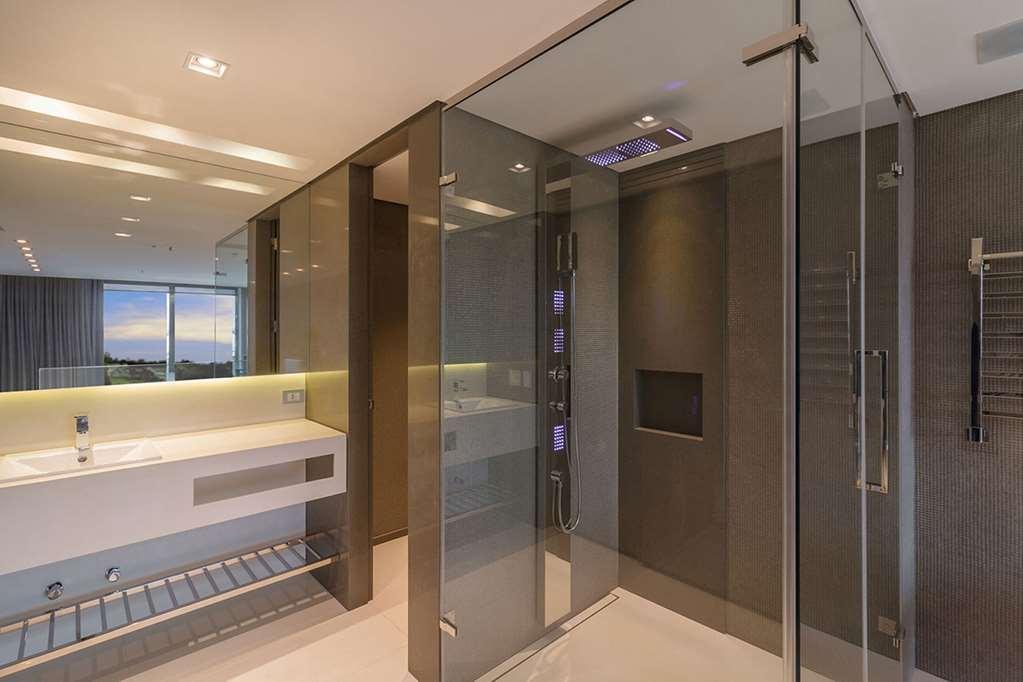 Suryaa Hotel Pinhais, Curio Collection By Hilton Экстерьер фото